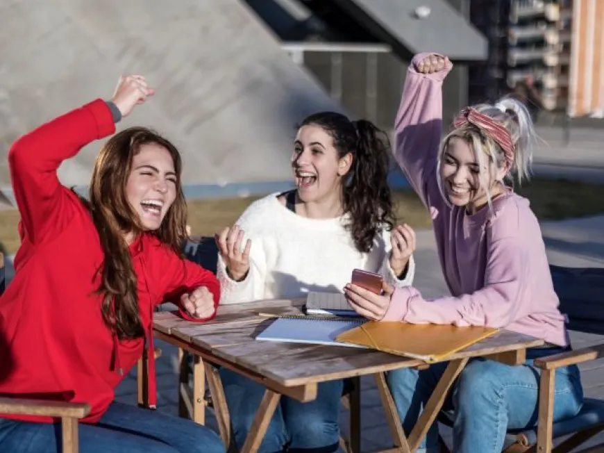 Pourquoi-choisir-Isifa-Plus-Values-pour-ton-BTS-MCO-à-Paris