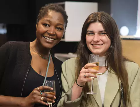 Découvrez notre soirée Alumni, en image 📸
