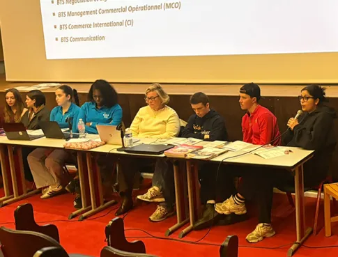 Des conférences pour inspirer les futurs étudiants