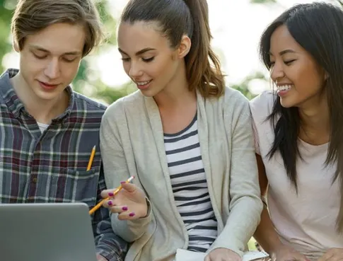 Alternance vs apprentissage : quelles diff&eacute;rences ?