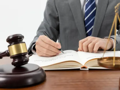 devenir-juriste-notarial-grace-au-bts-isifa-plus-values-paris