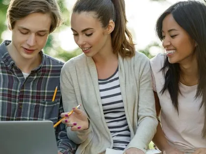 alternance-vs-apprentissage-formation-bts-ecole