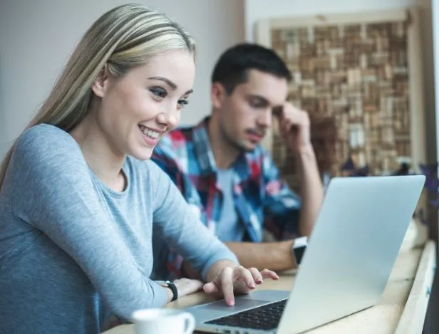 Marketing-dinfluence-IA-e-commerce-les-nouveaux-débouchés-des-Bachelors-marketing-jpg-